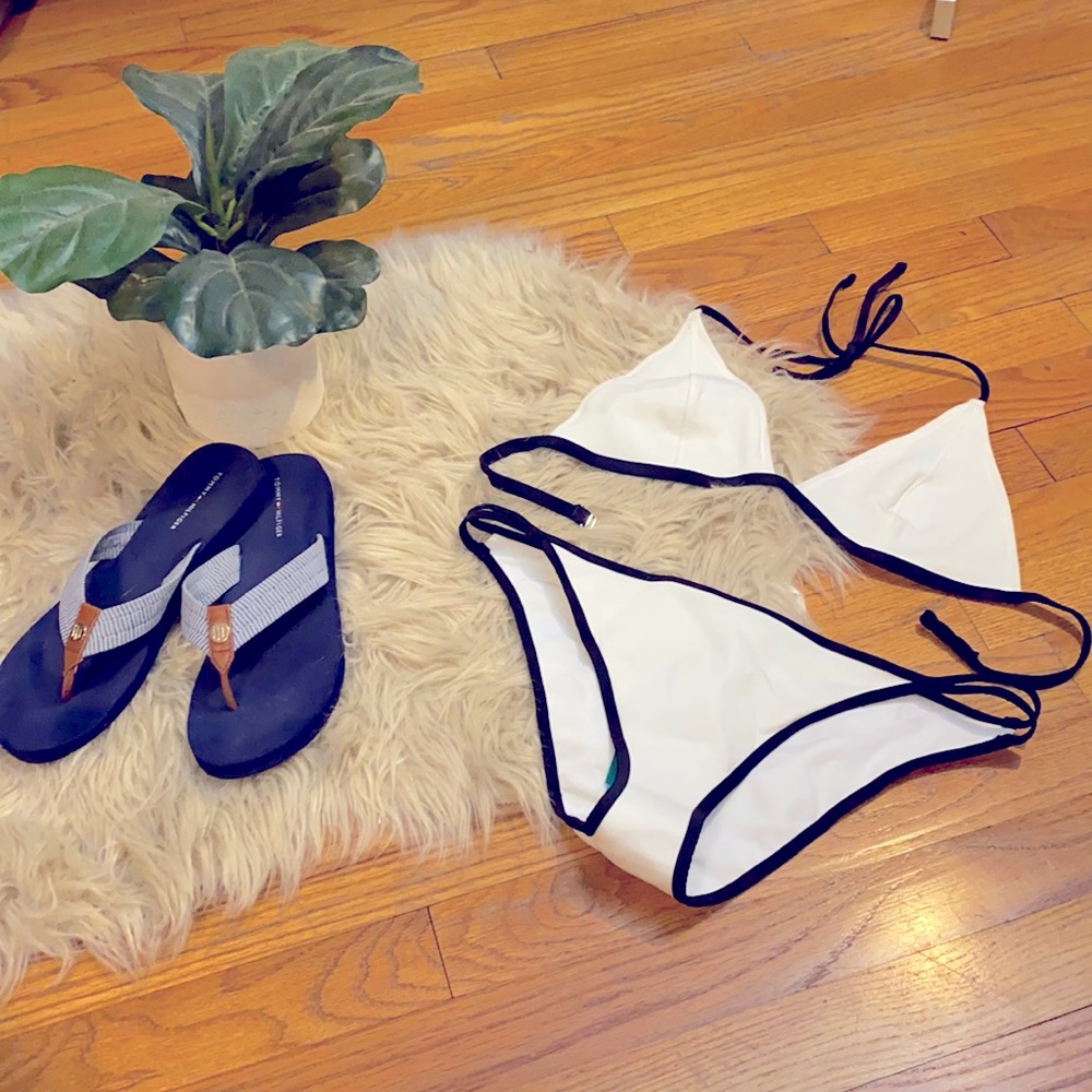 H&M swimsuit bikini bottoms size 8
